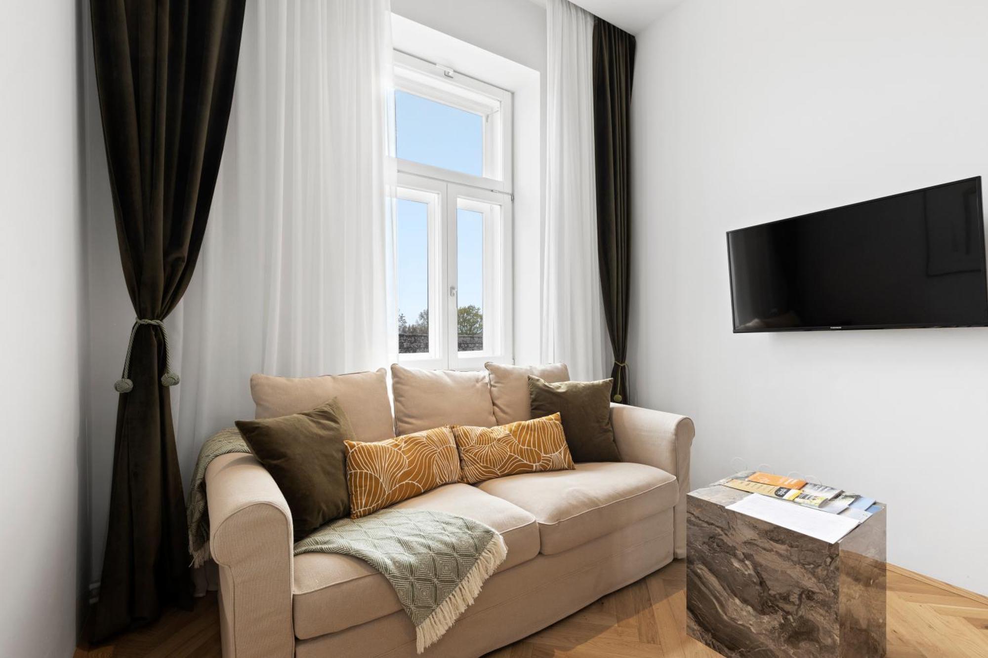 Sgrafit Apartments - Self Check-In Retz Zewnętrze zdjęcie